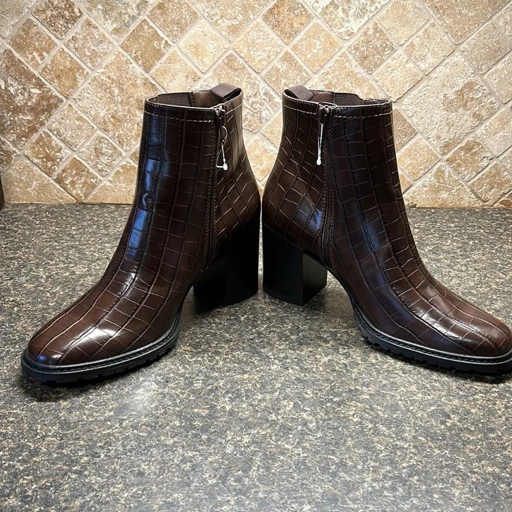 White Mountain Faux Crocco Leather Boots- NWOB - Picture 3 of 6